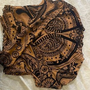 Net material top, size small only wore it once amazing condition